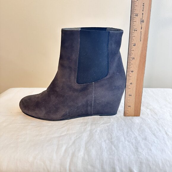 Stuart Weitzman Gray Suede Wedge Heel Ankle Boot Size 6 - Picture 3 of 14